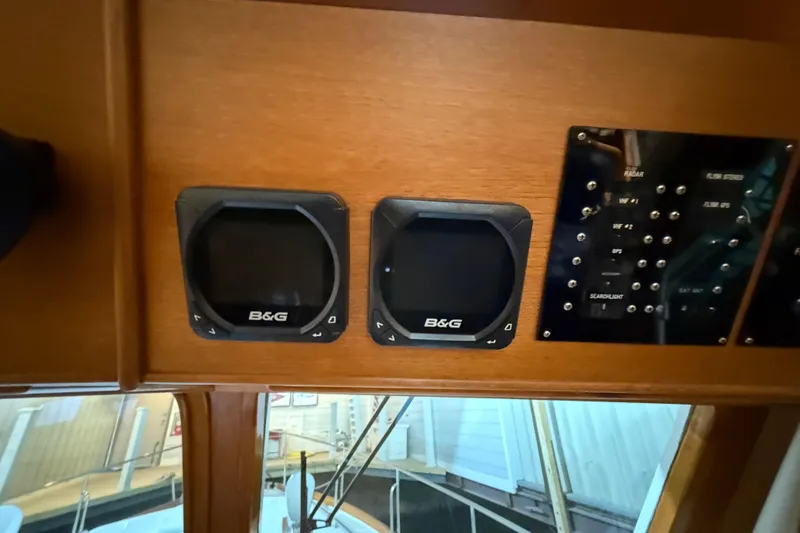 Slide: The Image of B&G navigation instruments on 2000 Grand Banks 43 Eastbay FB yacht dashboard. - 79