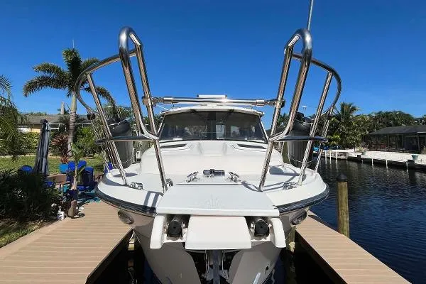 Slide: The Image of Cutwater C-28 LE 2020 - 1