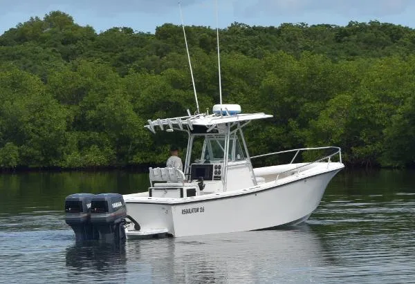 Slide: The Image of Regulator Marine 26 Classic 1997 - 3