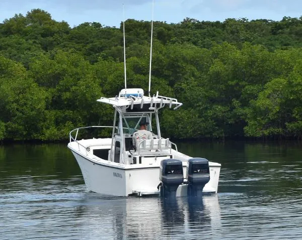 Slide: The Image of Regulator Marine 26 Classic 1997 - 4