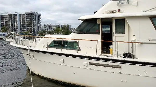 Slide: The Image of Hatteras 53 Motor Yacht 1986 - 1