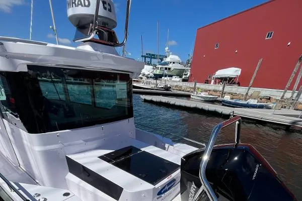 Slide: The Image of Axopar 28 CABIN 2023 - 3