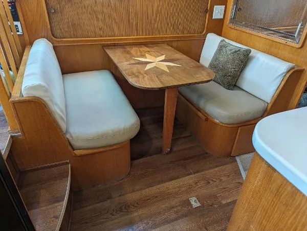 Slide: The Image of Chris-Craft 372 Catalina 1989 - 9