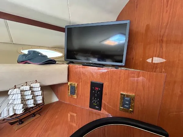 Slide: The Image of Sea Ray Sundancer 400 2000 - 9