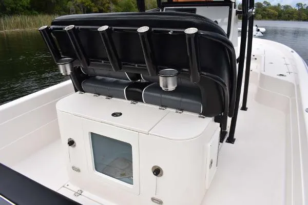 Slide: The Image of Shearwater 25LTZ 2017 - 10