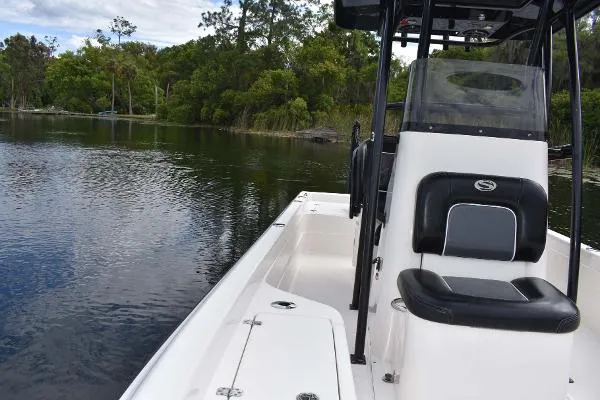 Slide: The Image of Shearwater 25LTZ 2017 - 6