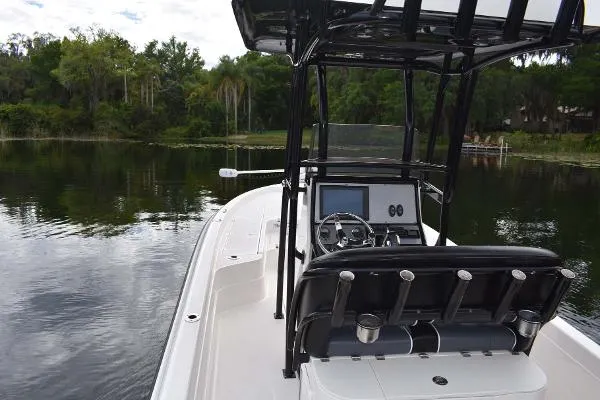 Slide: The Image of Shearwater 25LTZ 2017 - 8