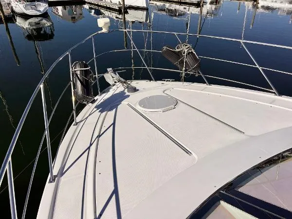 Slide: The Image of Carver Yachts 396 Motor Yacht 2002 - 5