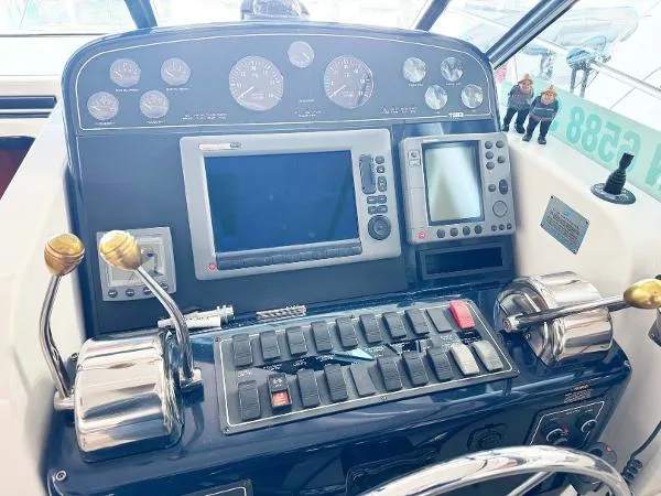 Slide: The Image of Tiara 3500 Open 2000 - 7
