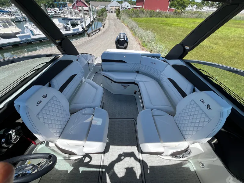 Slide: The Image of Sea Ray SLX 260 Outboard 2026 - 11