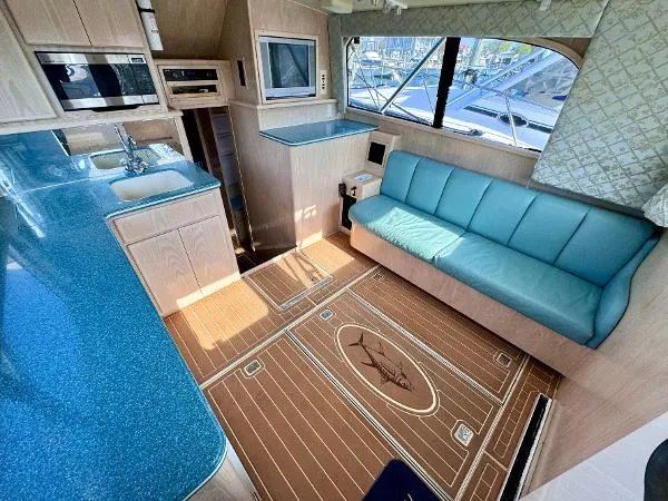 Slide: The Image of Henriques 35 Flybridge 2003 - 11