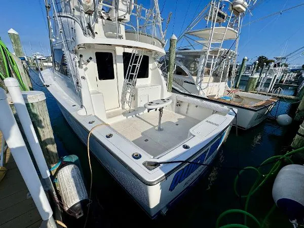 Slide: The Image of Henriques 35 Flybridge 2003 - 7