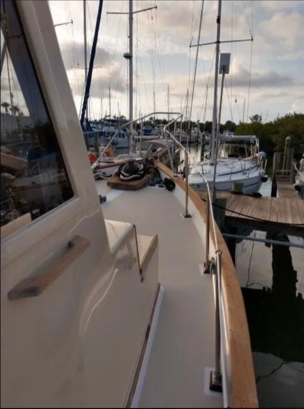 Slide: The Image of Kadey-Krogen Kadey-Krogen 42 Trawler 1981 - 3