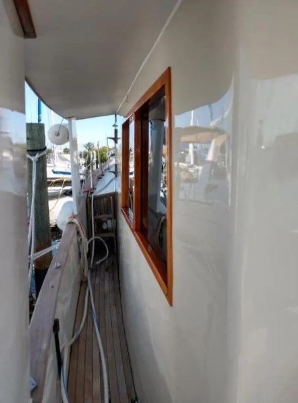 Slide: The Image of Kadey-Krogen Kadey-Krogen 42 Trawler 1981 - 9