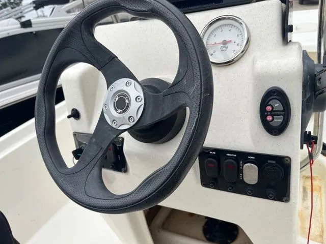 Slide: The Image of Mako PRO 17 SKIFF 2015 - 20