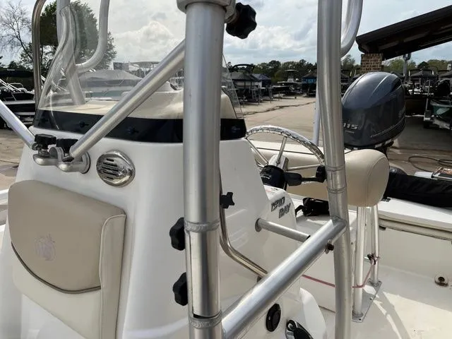 Slide: The Image of NauticStar 1910 2018 - 13