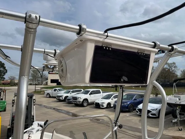 Slide: The Image of NauticStar 1910 2018 - 15