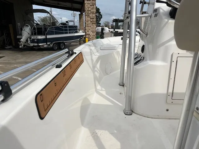 Slide: The Image of NauticStar 1910 2018 - 19