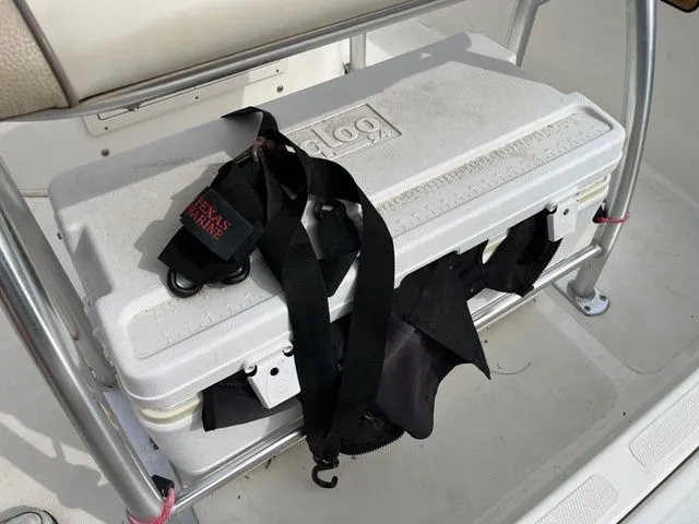 Slide: The Image of NauticStar 1910 2018 - 20