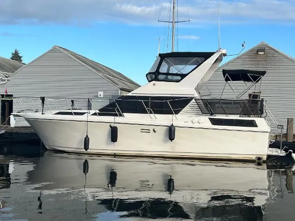 Slide: The Image of Symbol 44 Aft Cabin Sundeck 1989 - 0