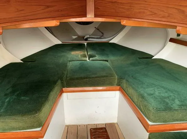 Slide: The Image of Herreshoff Buzzards Bay 25 1996 - 9