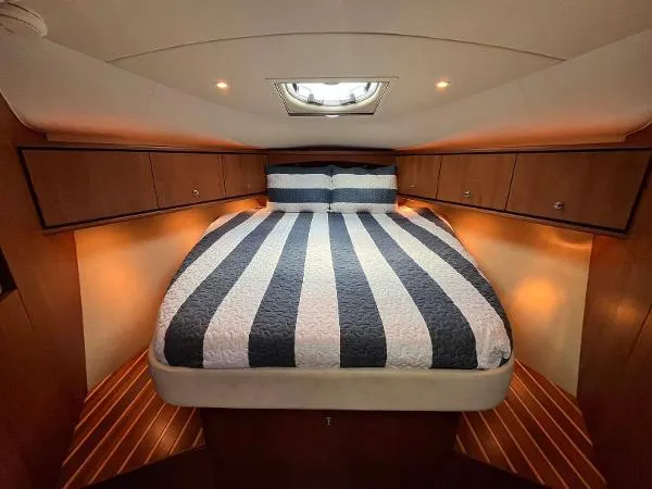 Slide: The Image of Tiara 3900 Sovran 2007 - 7