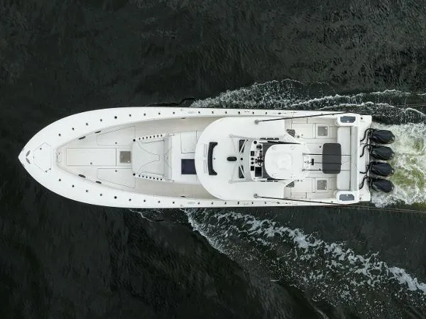 Slide: The Image of SeaVee 450z 2023 - 10