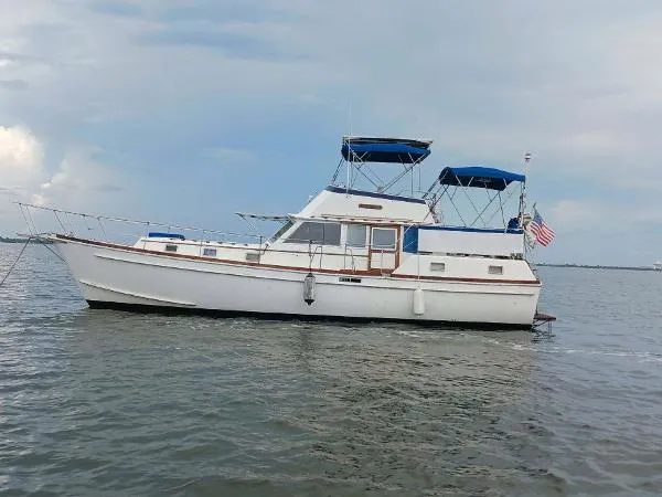 Slide: The Image of Gulfstar 43 Sundeck MKll 1975 - 0