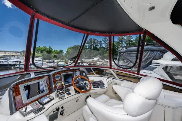 Slide: The Image of Sea Ray 420 Sedan Bridge 2005 - 7