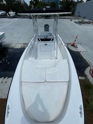 Slide: The Image of Boston Whaler 220 Dauntless 2007 - 10