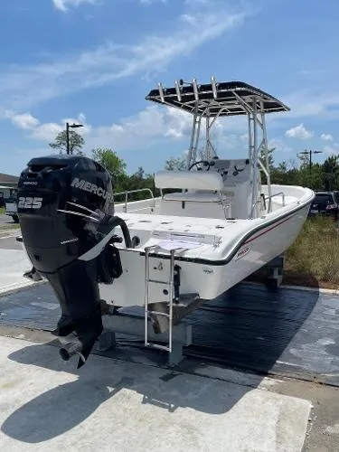 Slide: The Image of Boston Whaler 220 Dauntless 2007 - 4