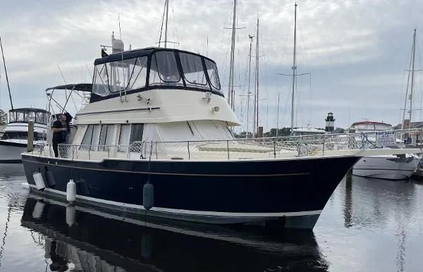 Slide: The Image of Mainship 430 Aft Cabin 3SR Trawler 2005 - 4