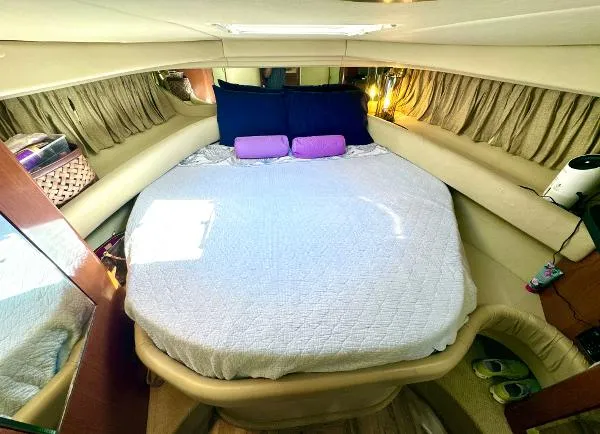 Slide: The Image of Sea Ray 380 Sundancer 2002 - 5