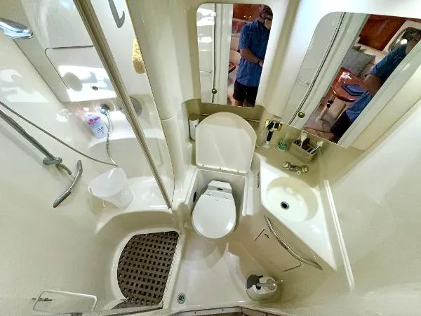 Slide: The Image of Sea Ray 380 Sundancer 2002 - 7
