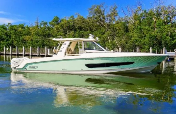 Slide: The Image of Boston Whaler 420 Outrage 2018 - 1