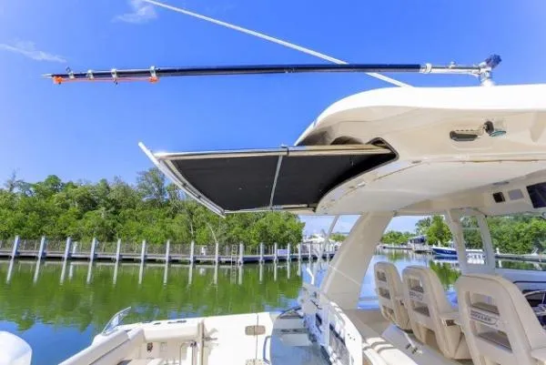 Slide: The Image of Boston Whaler 420 Outrage 2018 - 8
