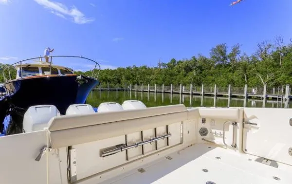 Slide: The Image of Boston Whaler 420 Outrage 2018 - 9