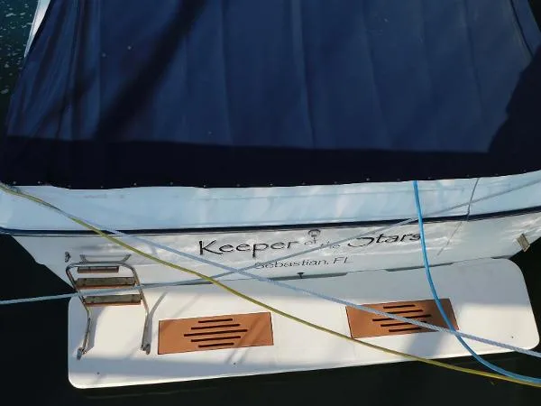 Slide: The Image of Sea Ray 390 Express Cruiser 1989 - 1