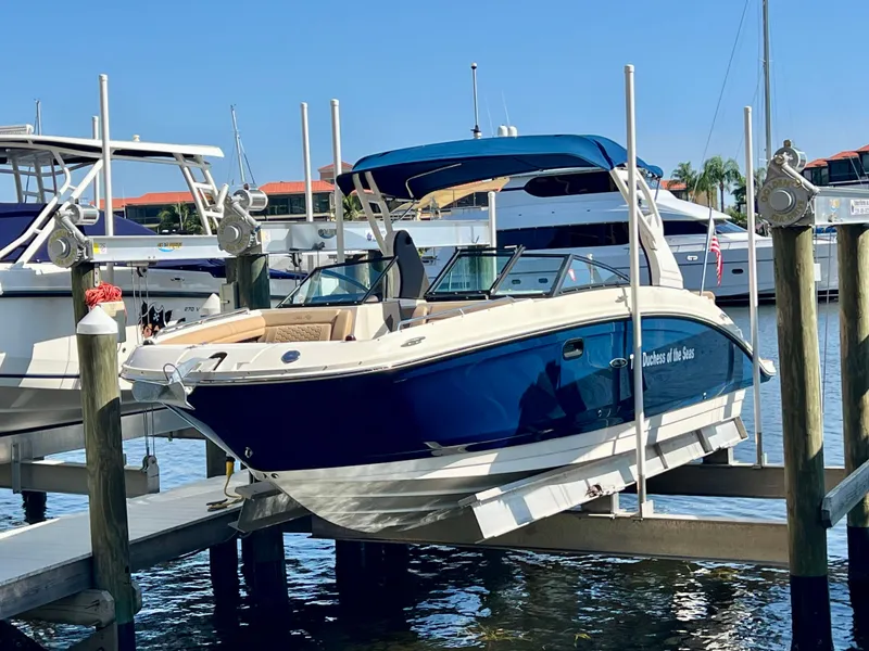 Slide: The Image of Sea Ray 270 SDX 2018 - 0