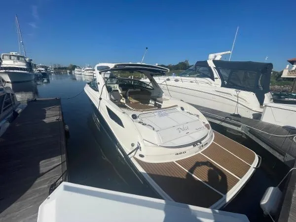 Slide: The Image of Sea Ray 350 SLX 2015 - 11