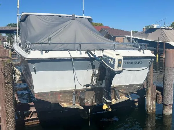 Slide: The Image of Sport-Craft 270 Hardtop Fisherman 1988 - 3