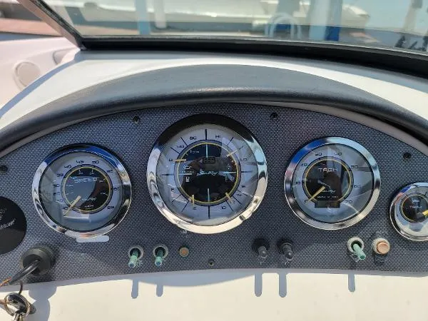 Slide: The Image of Sea Ray 205 Sport 2012 - 10