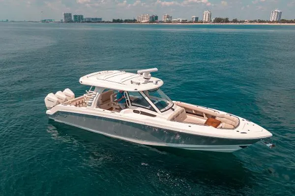 Slide: The Image of Boston Whaler 350 Realm 2022 - 0