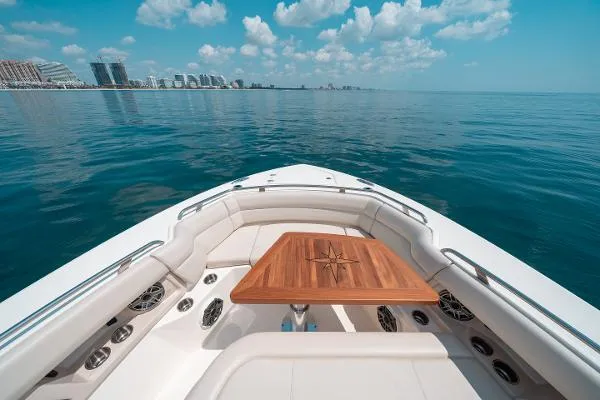 Slide: The Image of Boston Whaler 350 Realm 2022 - 10