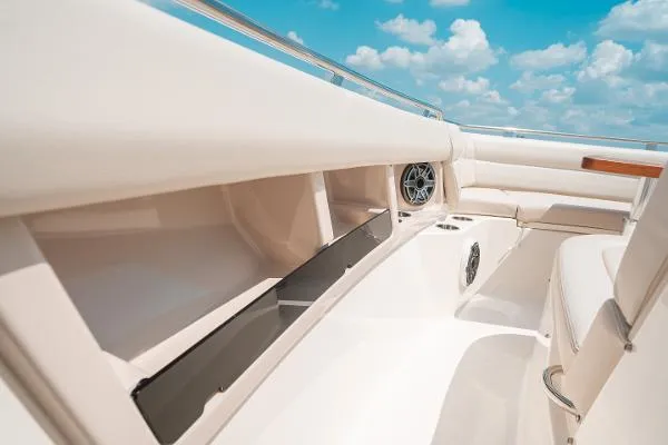 Slide: The Image of Boston Whaler 350 Realm 2022 - 11