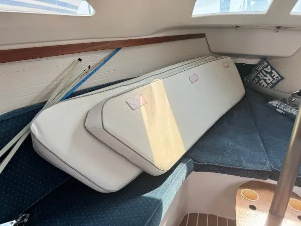 Slide: The Image of Catalina 250 MkII 1995 - 10