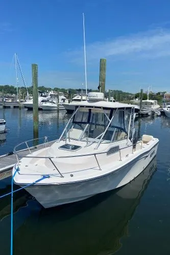 Slide: The Image of Grady-White 226 Seafarer WA 2010 - 1