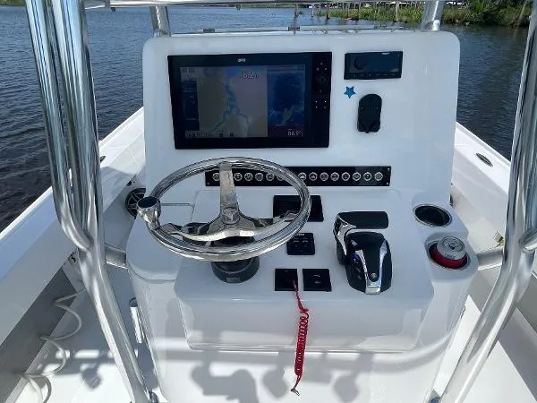 Slide: The Image of Contender 26 Bay 2024 - 10