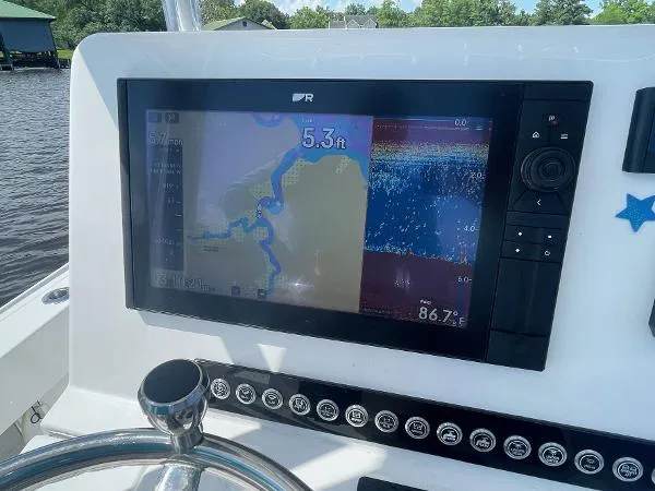 Slide: The Image of Contender 26 Bay 2024 - 11