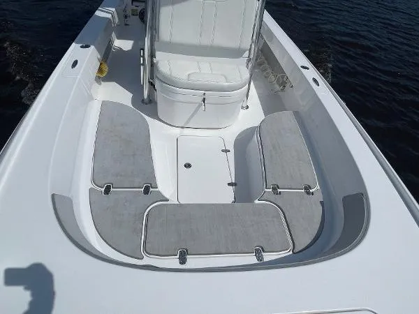Slide: The Image of Contender 26 Bay 2024 - 8